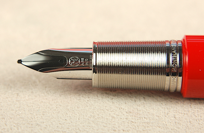 Pre-Owned Pens: 4758: Mont Blanc: (M) Red