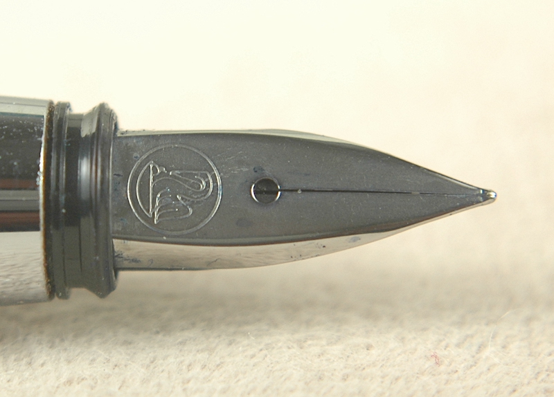 Pre-Owned Pens: 5512: Pelikan: P40 Pura