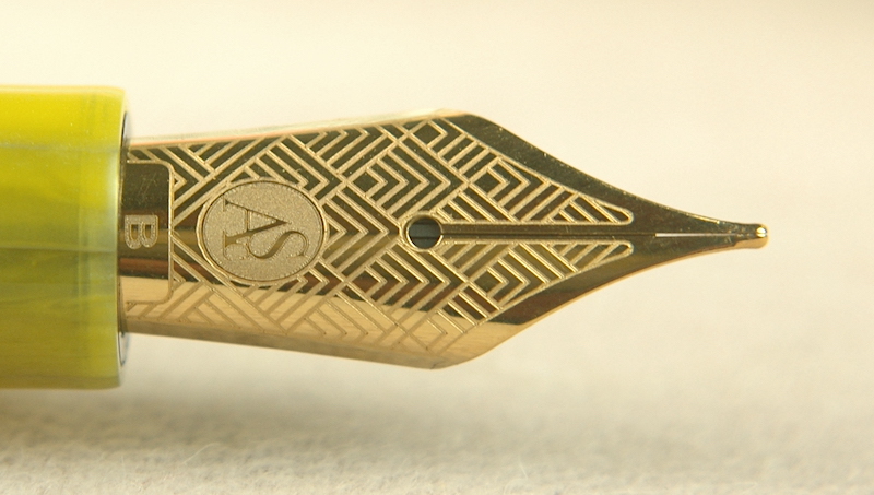 Pre-Owned Pens: 5588: Armando Simoni Club: Studio