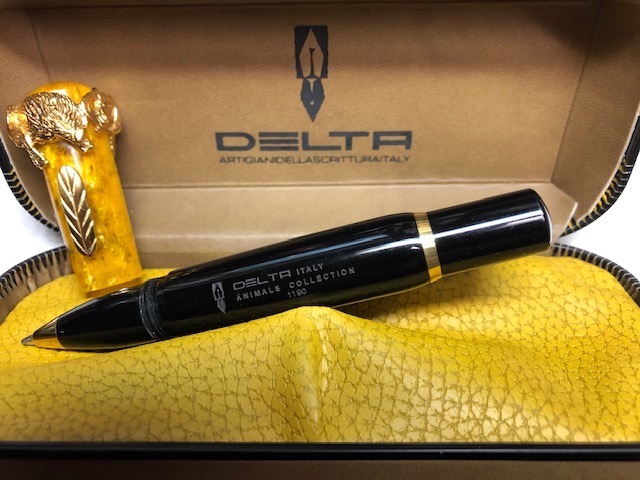 Pens and Pencils: : Delta: Animal Collection