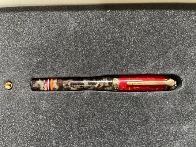 Pre-Owned Pens: : Delta: Maasai